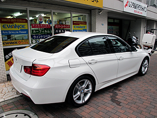 BMW 320dɓfMtB{H