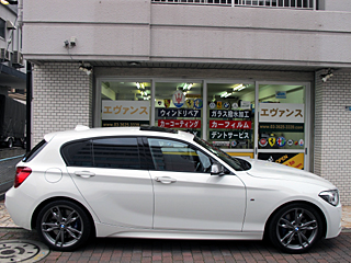 BMW M135̃A~zB[ɂKXR[eBO{H܂B