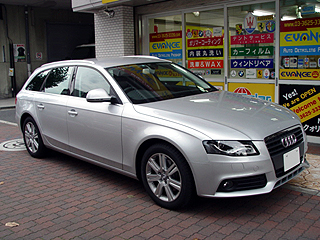 Audi A4 1.8TAvantɃNA^