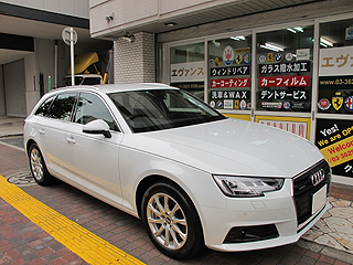 AUDI A4 AVANT̃EBhEKXɝH摜3