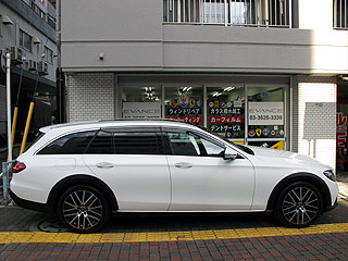 BENZ E220d All-TerrainɃKXR[eBOTC-6349{HςݑʑS̉摜