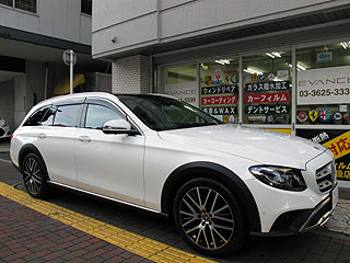 BENZ E220d All-TerraingɃEBhEKXR[eBOHς݉摜