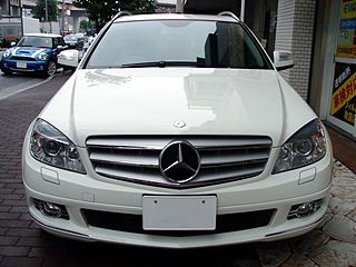 BENZ C200 STATIONWAGONɃKXR[eBO{H