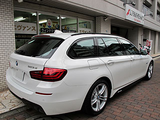 BMW523d̃EBhEKXɝR[eBO{H܂