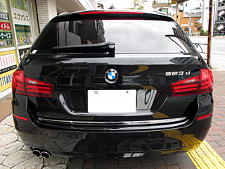 BMW 523d touringɃKXR[eBOƃJ[tB{Hς݉摜