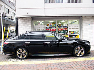 
TOYOTA CROWN RS̃A~zB[R[eBO{Hς݉摜2