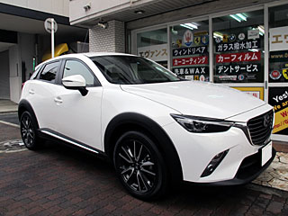 MAZDA CX-3ɏĂtKXR[eBO{H摜3