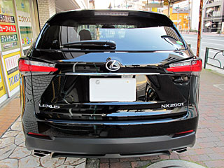 LEXUS NXɏĂtKXR[eBO{H摜5