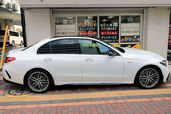 ガラスコーティング済みAMG C43の側面全体