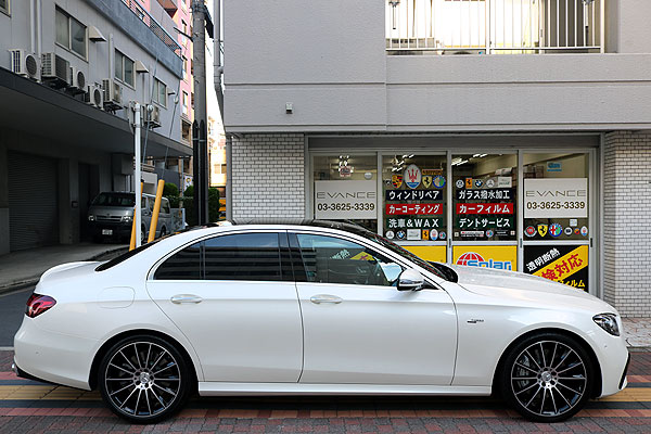 ガラスコーティング済みAMG E53の側面