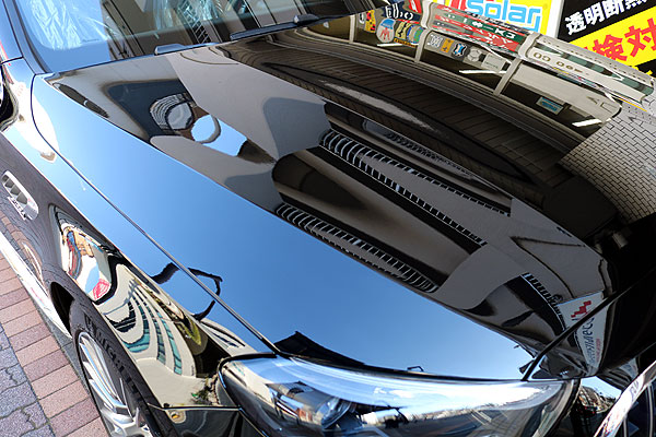 ガラスコーティング(W)済みAMG E53のフード