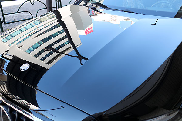 ガラスコーティング(W)済みAMG E53のフード-2