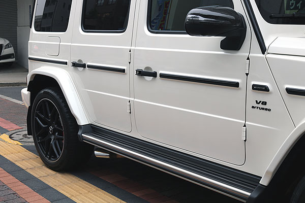 フロントから見たガラスコーティング済みAMG G63の側面