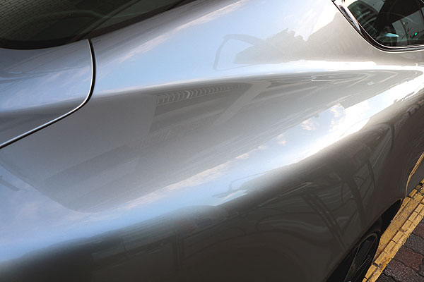 アストンマーティン DB9 GTにガラスコーティングTC-6349施工済み画像側面3