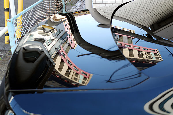 コーティングされたAUDI A8右側からのトランク部分