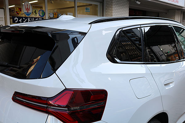 BMW X3に断熱カーフィルム、クアンタム19を貼付後、リヤエリア拡大画像