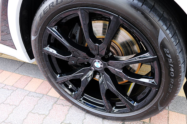 BMW X7のアルミホィール(表裏両面)コーティング済み画像