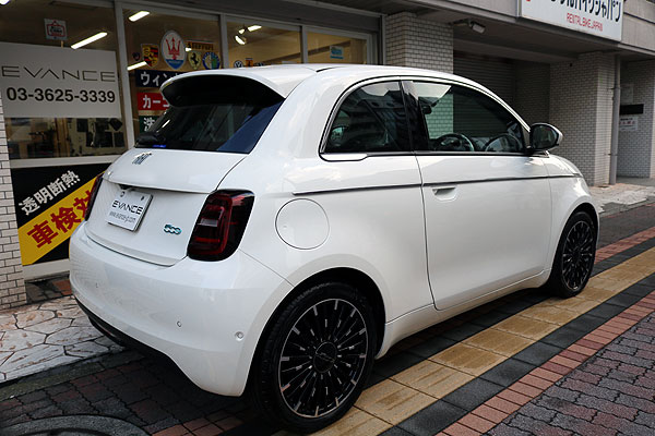 FIAT500Eコーティング済み右後からの画像