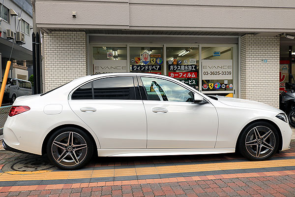 メルセデス・ベンツ C220dにガラスコーティングTC-6349・Wコート施工済み側面の画像