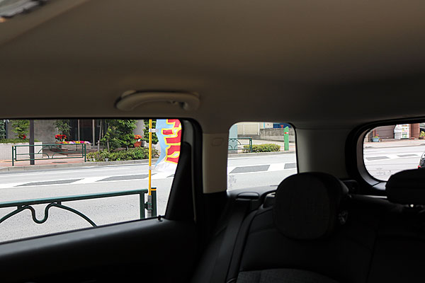 サイド、リヤガラスにクアンタム14施工後、車内から見た時の画像