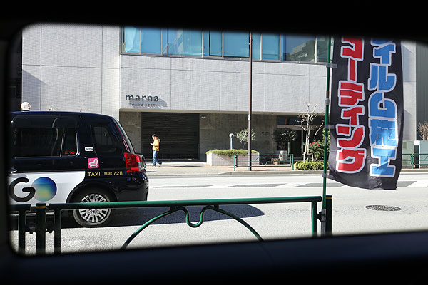 プライバシーガラスに断熱フィルムクアンタム52貼付済み側面車内からの視認性