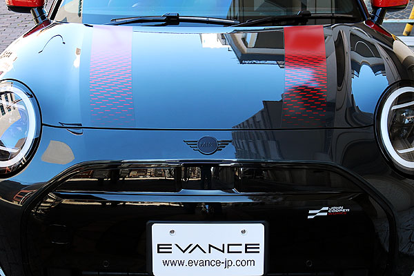 ガラスコーティング(W)済みMINI ジョンクーパーワークス前面からの画像