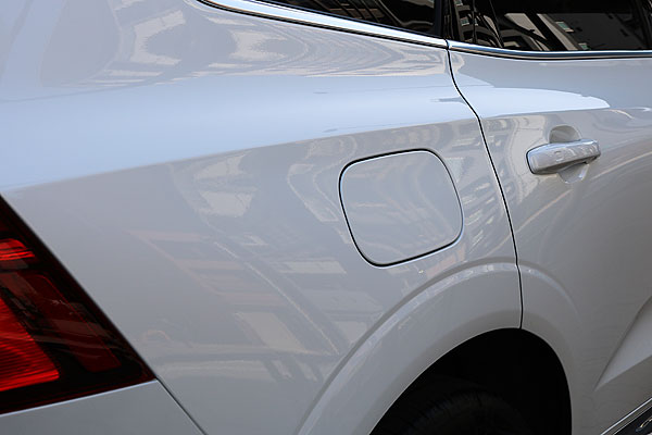 VOLVO XC60にガラスコーティング済み側面拡大画像-3