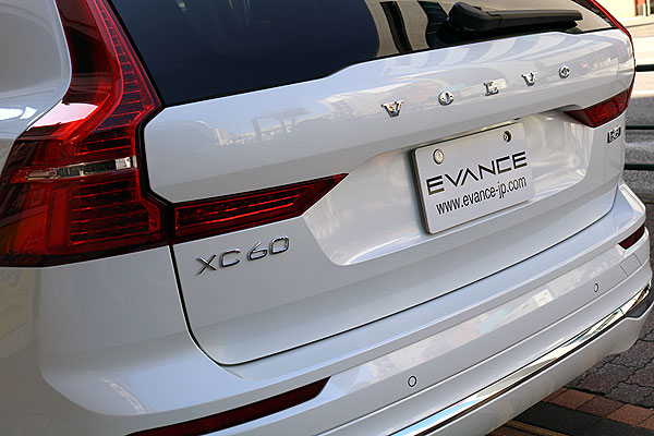 ガラスコーティング済みVOLVO XC60のバックドア周りの画像