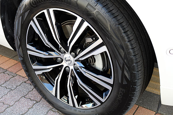 VOLVO XC60のアルミホィールコーティング済み画像