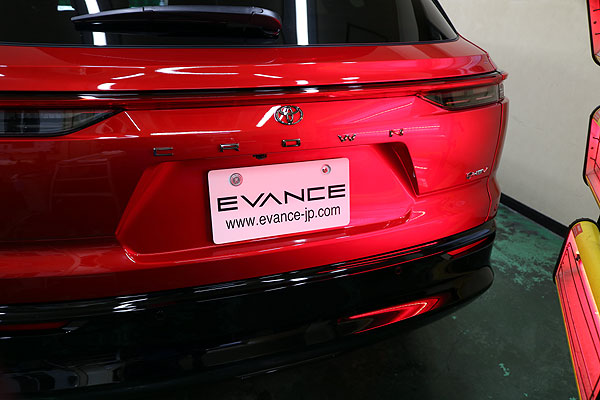 ガラスコーティング後、加熱中のリヤ