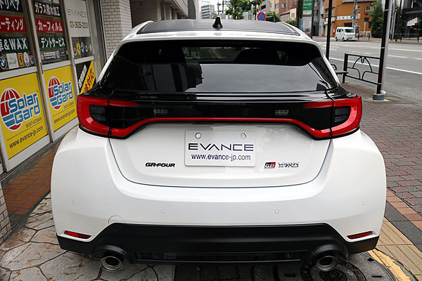 TOYOTA GR YARIS ボディコーティング済み、リヤ全景