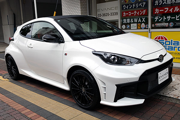 GR YARISにボディコーティング済み右前から全体画像