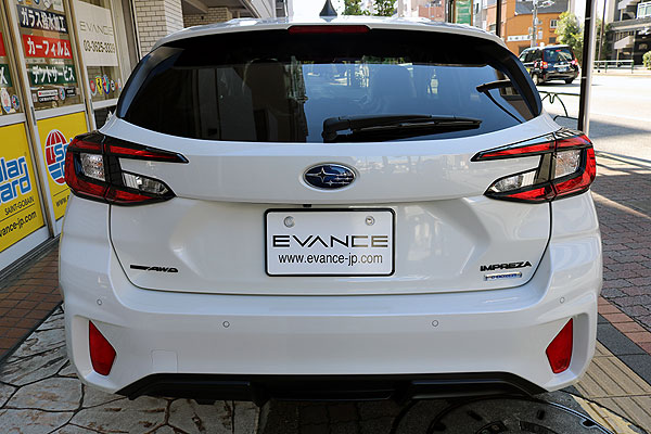 ガラスコーティング済みスバル インプレッサ後部全体画像